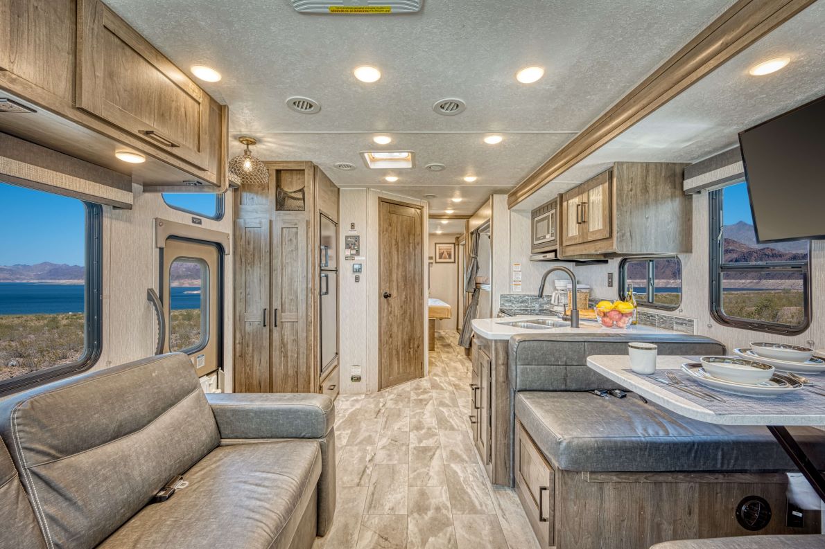 Class A Luxury Sleeper (AF)