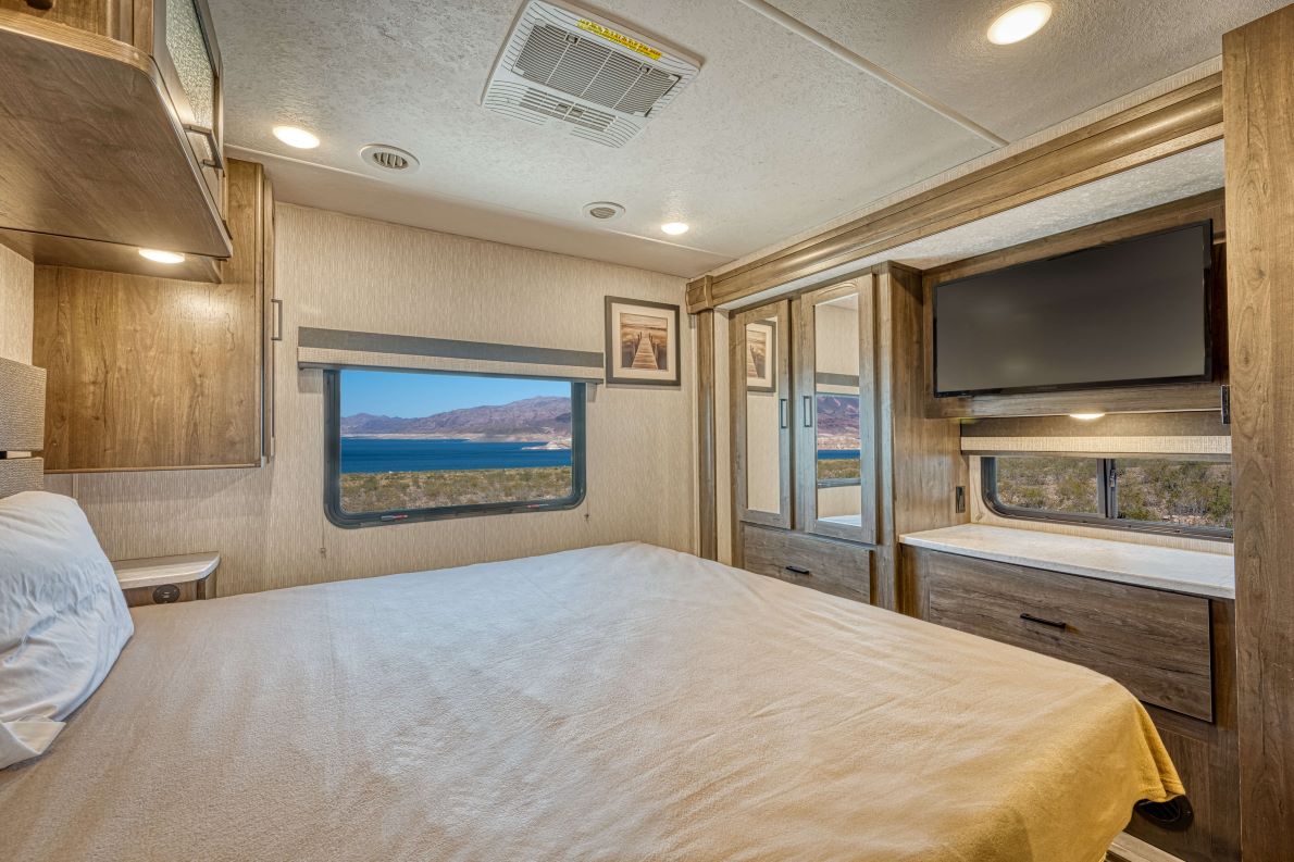 Class A Luxury Sleeper (AF)