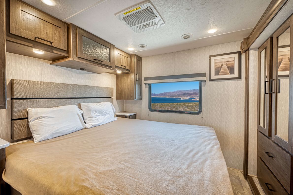 Class A Luxury Sleeper (AF)